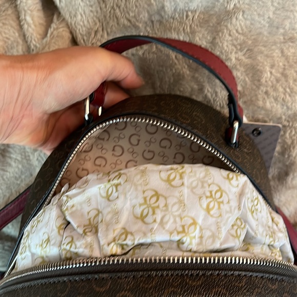 GUESS handbag/backpack/shoulder bag - Picture 7 of 14